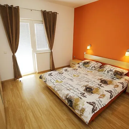 Plovany Apartamento